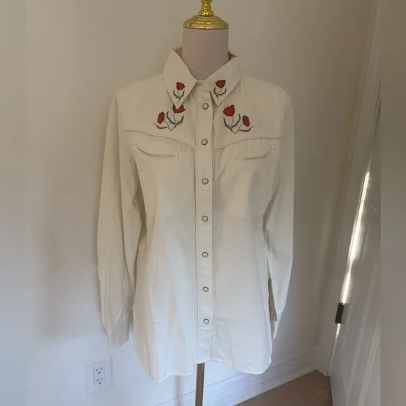 NWT Pendleton Western Embroidered Button Down Ecru - Picture 6 of 11